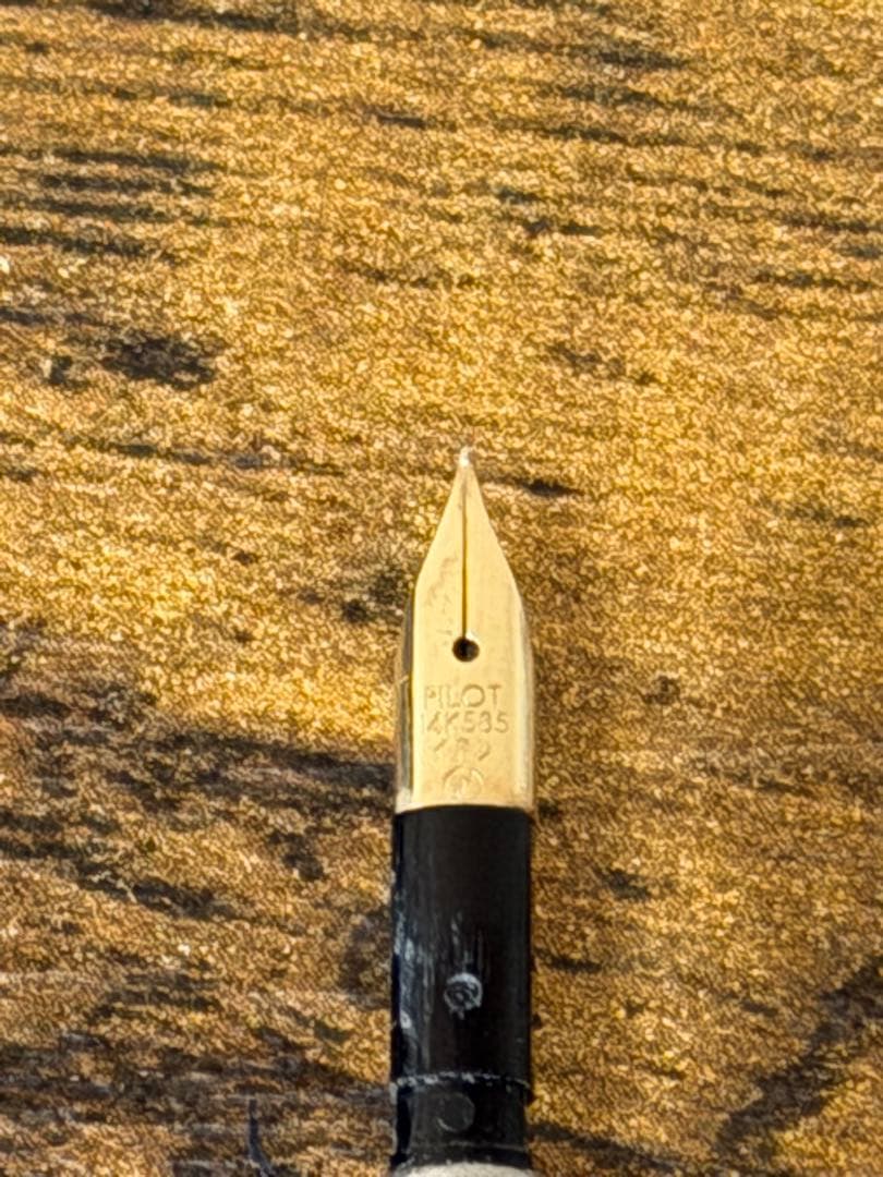 新品未使用　1971年製　白蝕刻　キャップレス　ストライプ　14金　万年筆　細字