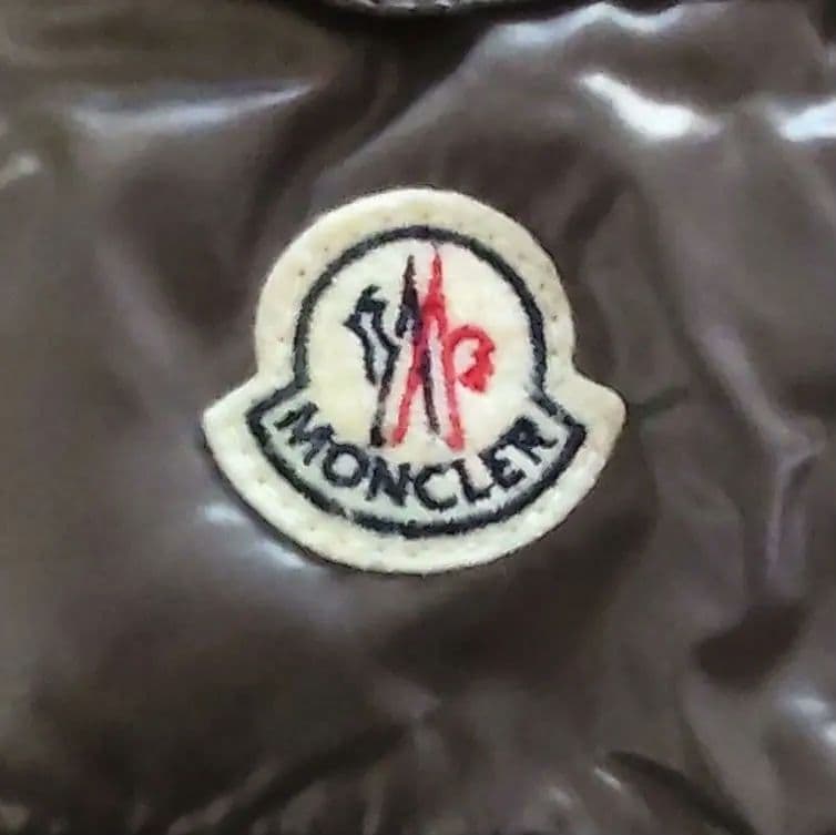 美品★大人気★MONCLER モンクレール ダウンジャケット バディフード