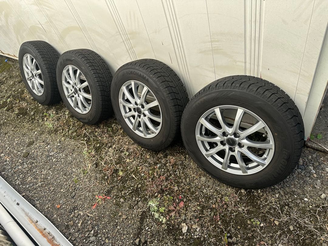 ヨコハマ スタッドレスタイヤ 15インチ 4本セット　195/65R15
