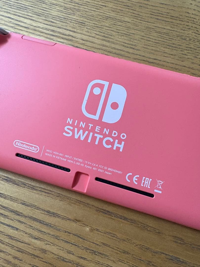 yuchan専用　Nintendo Switch Lite コーラルピンク