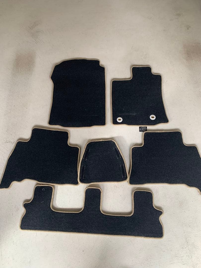 トヨタ　ランドクルーザープラド　150後期　純正フロアマット　7人用