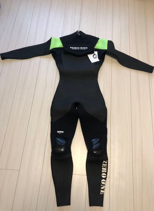 セミドライ　ウェットスーツ