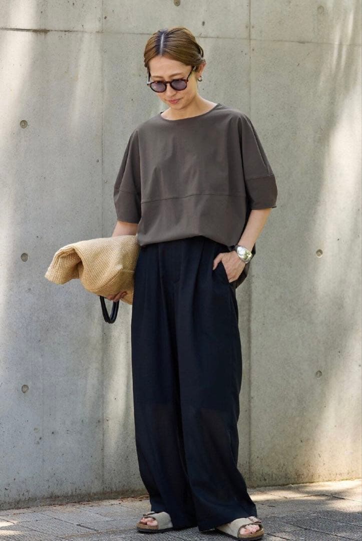 m*o様 新品未使用タグ付　リサイクルナイロンランタンスリーブ ブラックD