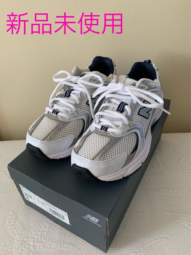 New Balance530 ランニングシューズ ホワイト/ネイビー