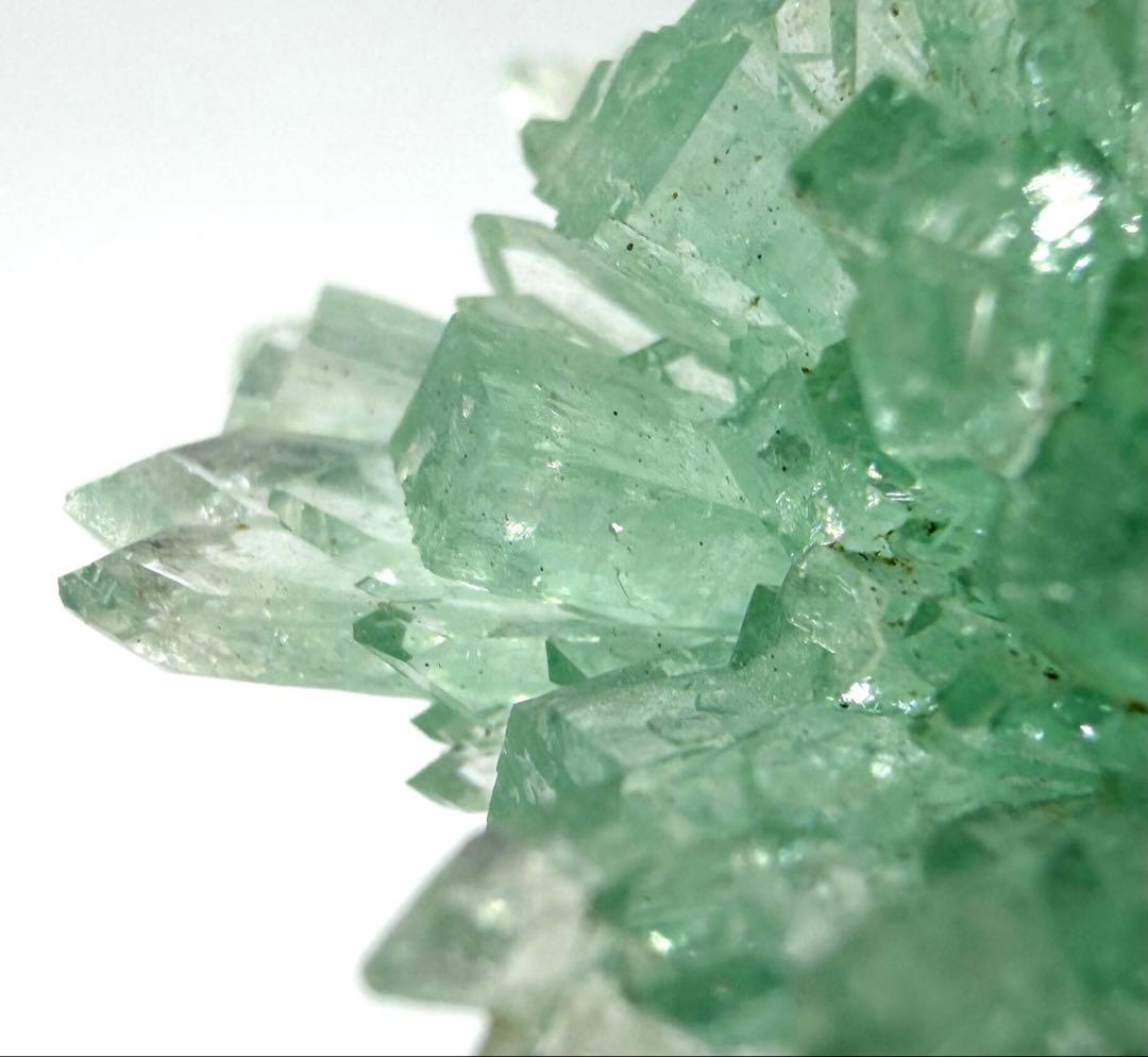 インド産　グリーンアポフィライト　鉱物標本