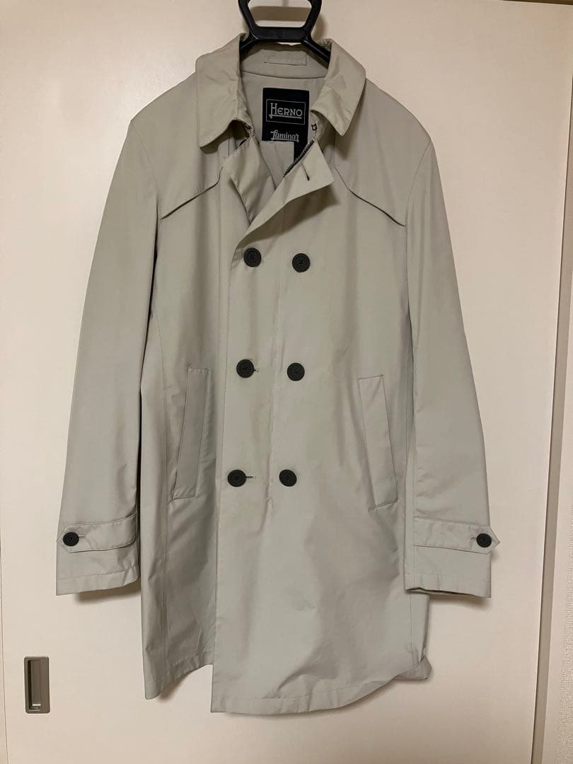 ヘルノ　トレンチコート