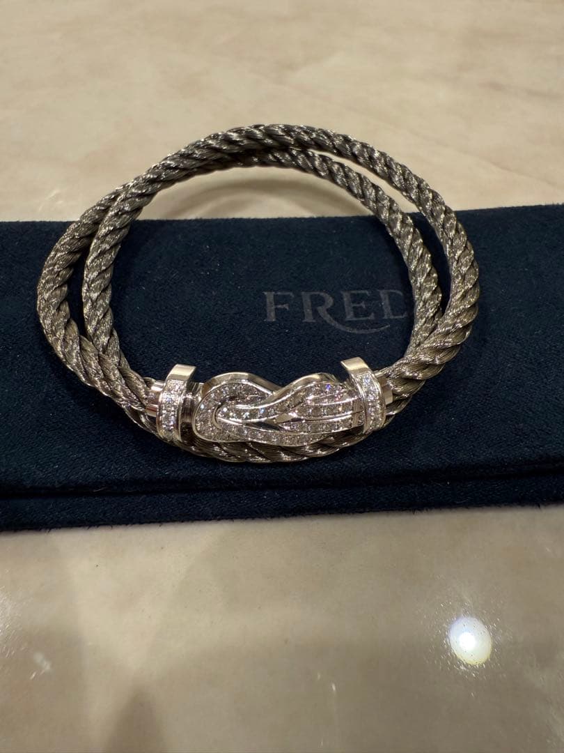 おかかさま専用FRED 結び目デザイン ブレスレット