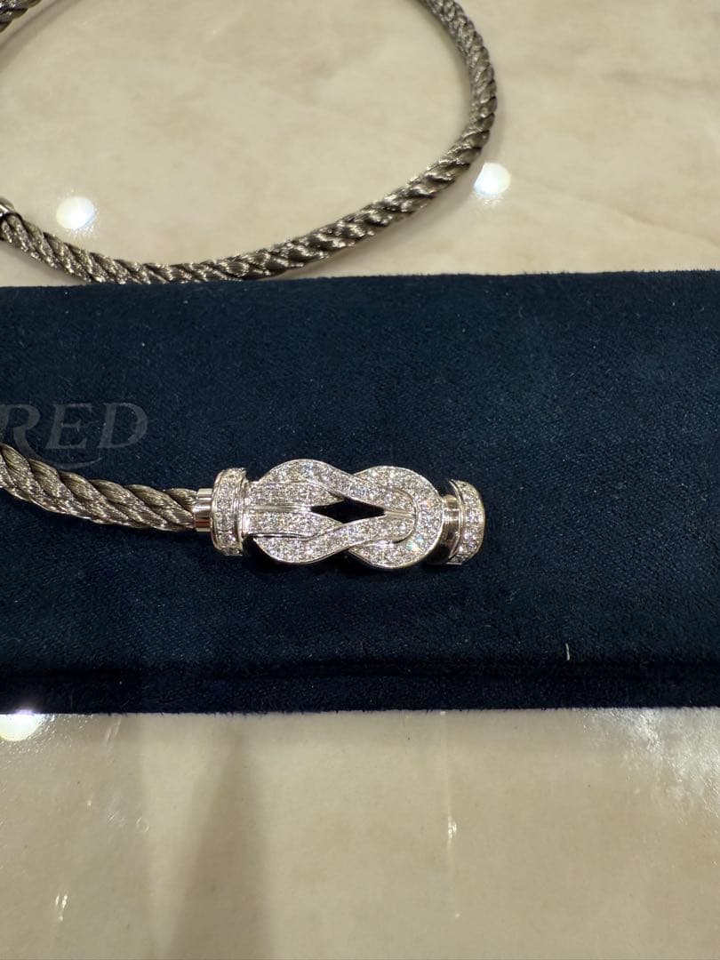 おかかさま専用FRED 結び目デザイン ブレスレット