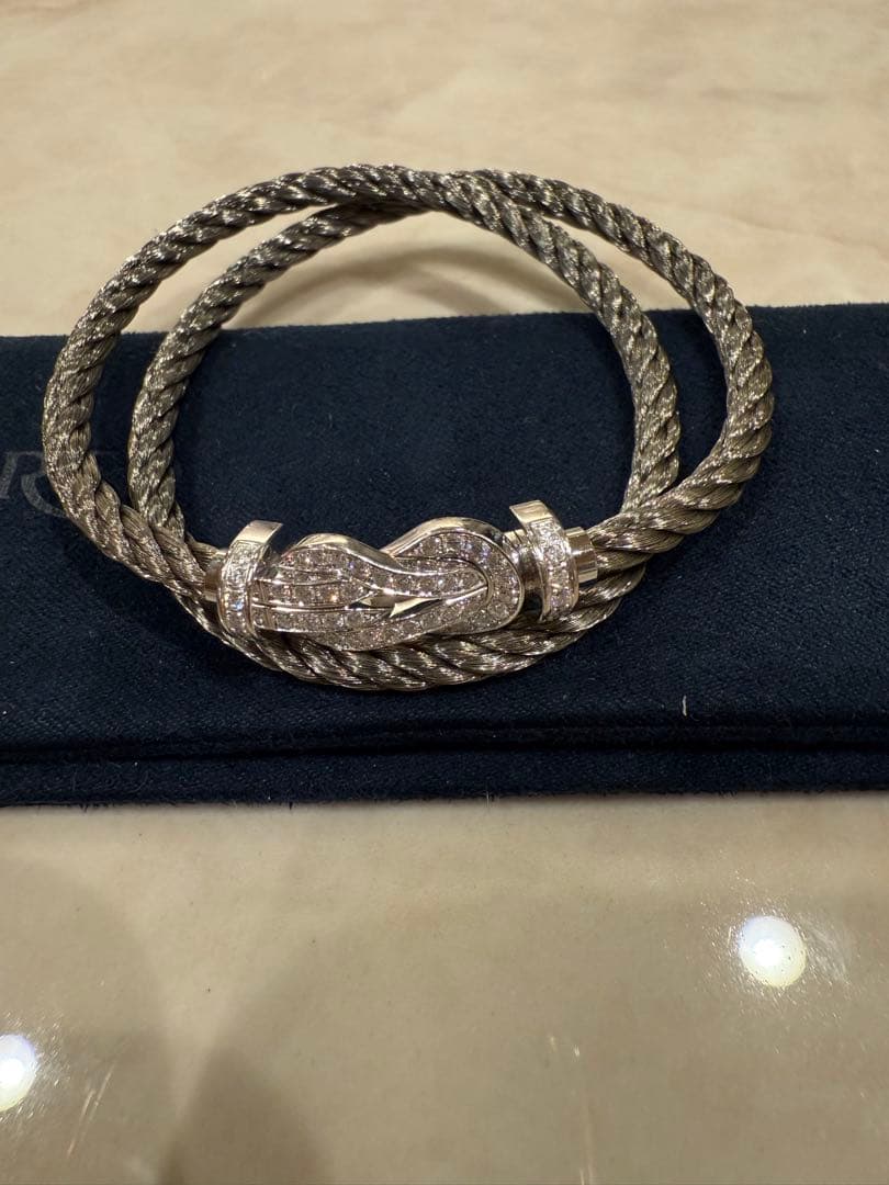 おかかさま専用FRED 結び目デザイン ブレスレット