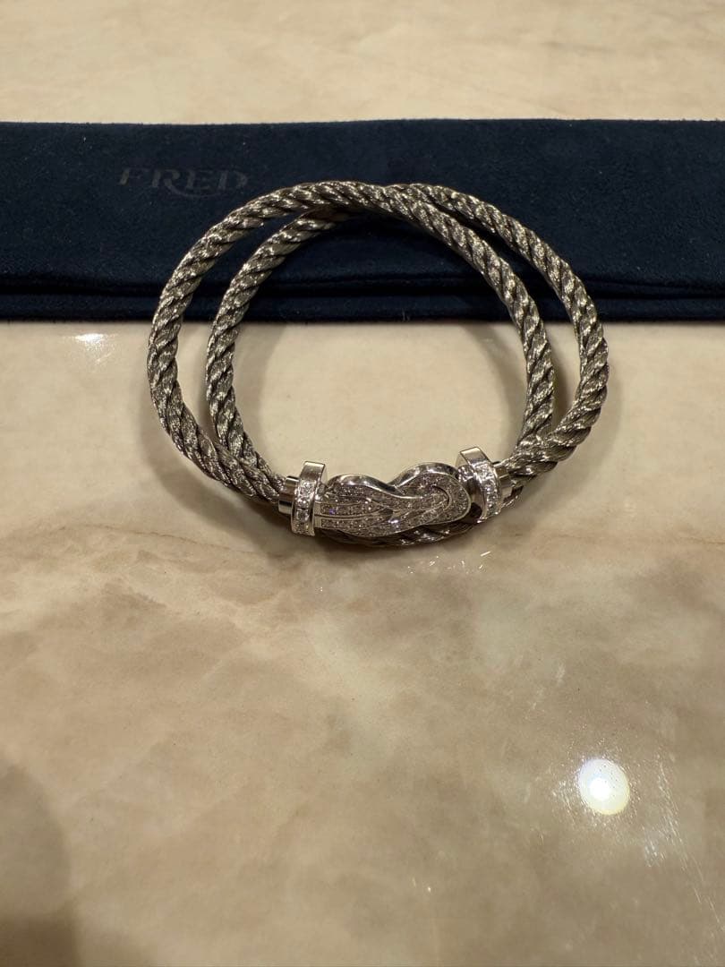 おかかさま専用FRED 結び目デザイン ブレスレット