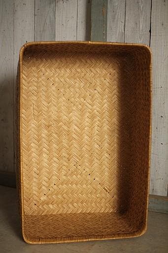 状態良く形の綺麗な古い竹編みの収納かご　行李　竹籠　篭　古道具