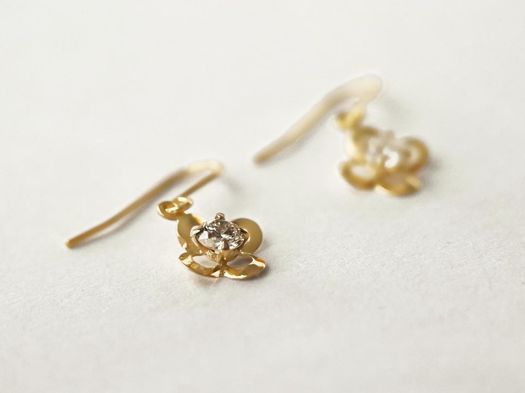 専用　K18 ラボグロウンダイヤモンド クローバー ピアス