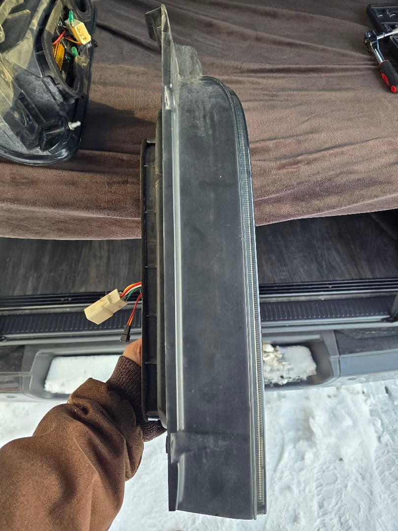 と*な様 ハイエース　テールランプ　ヴァレンティ