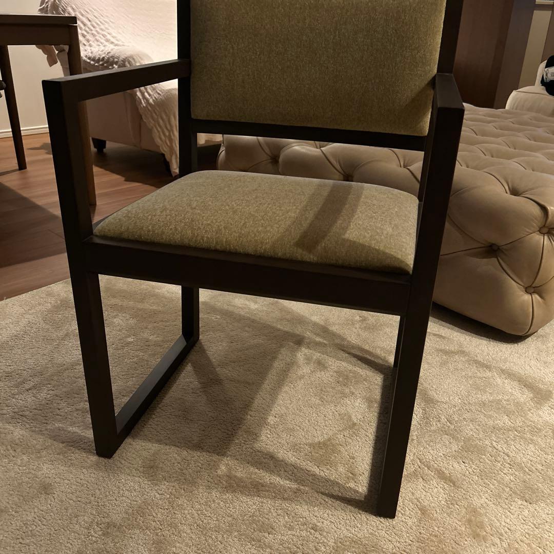 【新古品】AD CORE モダンアームチェア ブラウン 布張り MD-103A