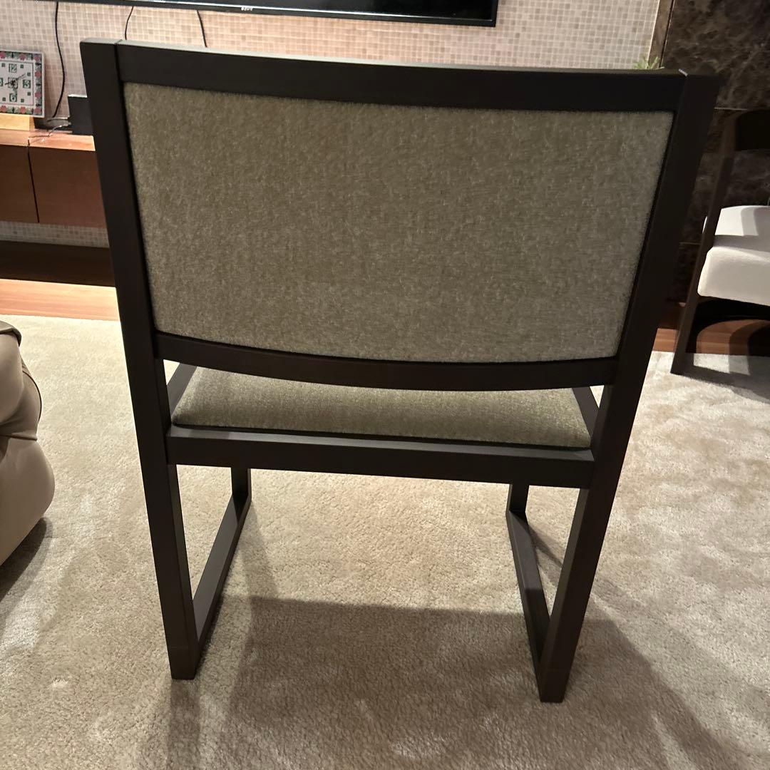 【新古品】AD CORE モダンアームチェア ブラウン 布張り MD-103A