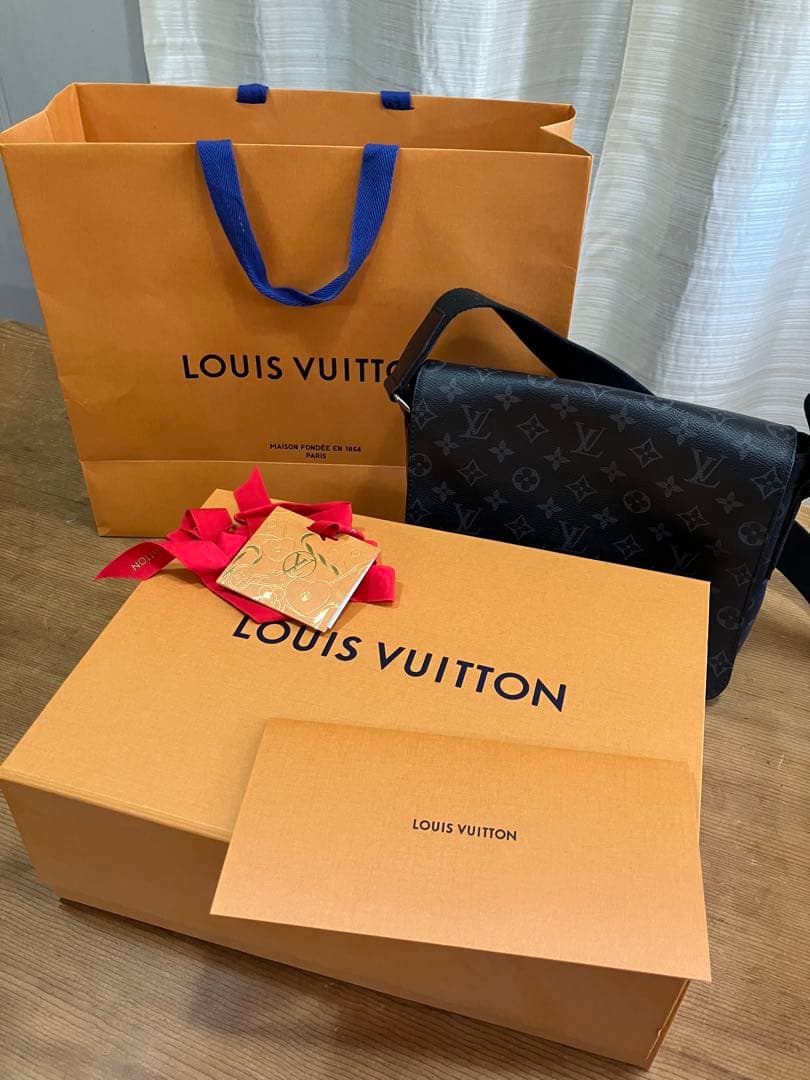 ルイ・ヴィトン ディストリクトPM ショルダーバッグ