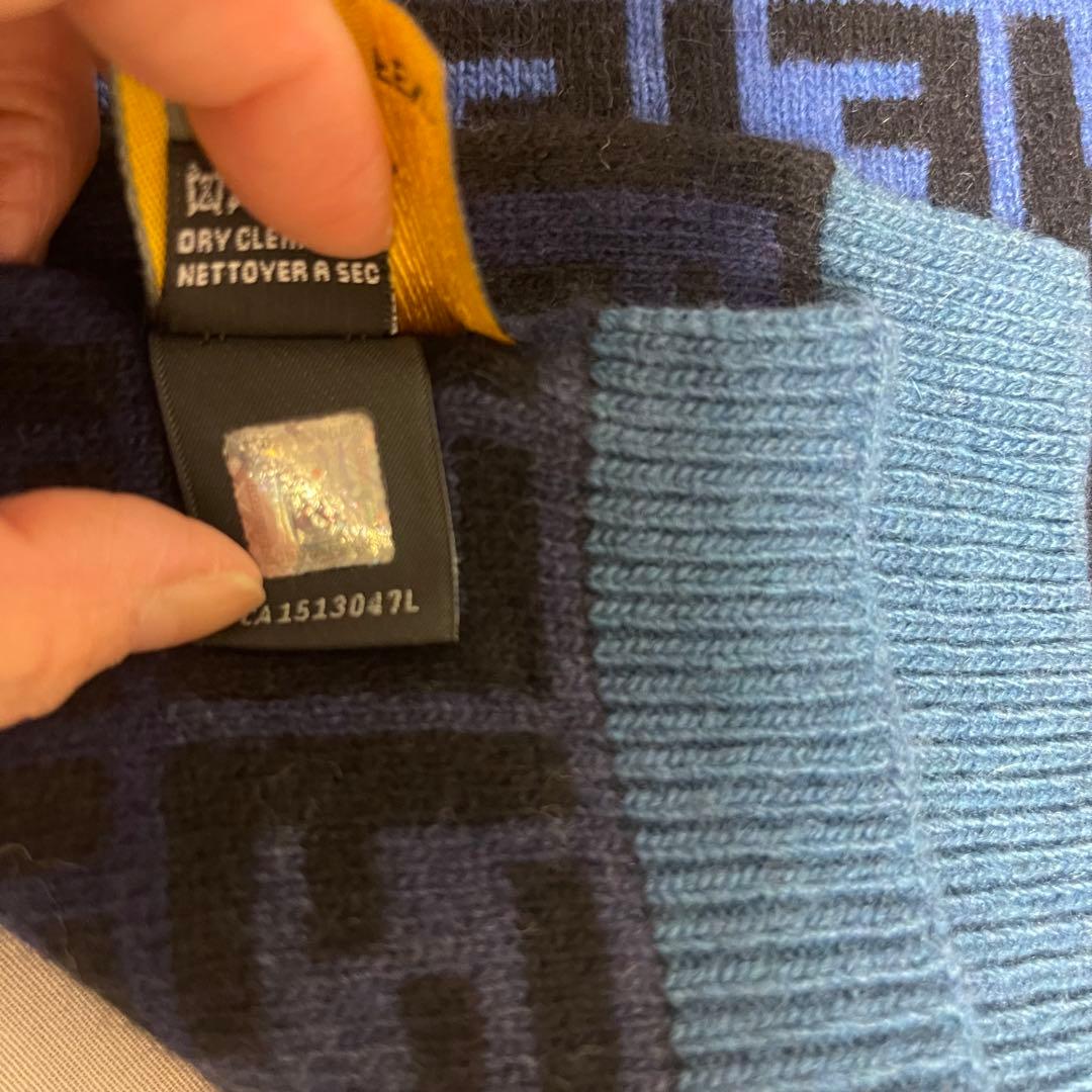 フェンディ　メンズ　マフラーと手袋 セット　ズッカ柄