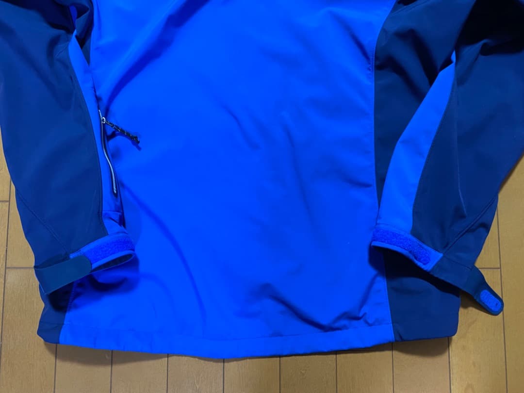 モンベル　パウダーシェッドパーカ　Men's　青　Lサイズ　ユーズド