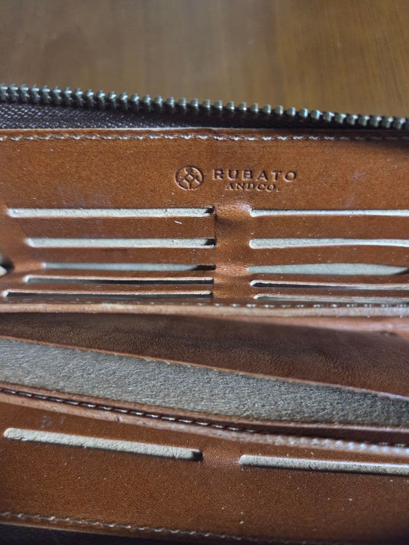 RUBATO&CO. SMITH \"カードが立つ\" 日本製 栃木レザー 長財布