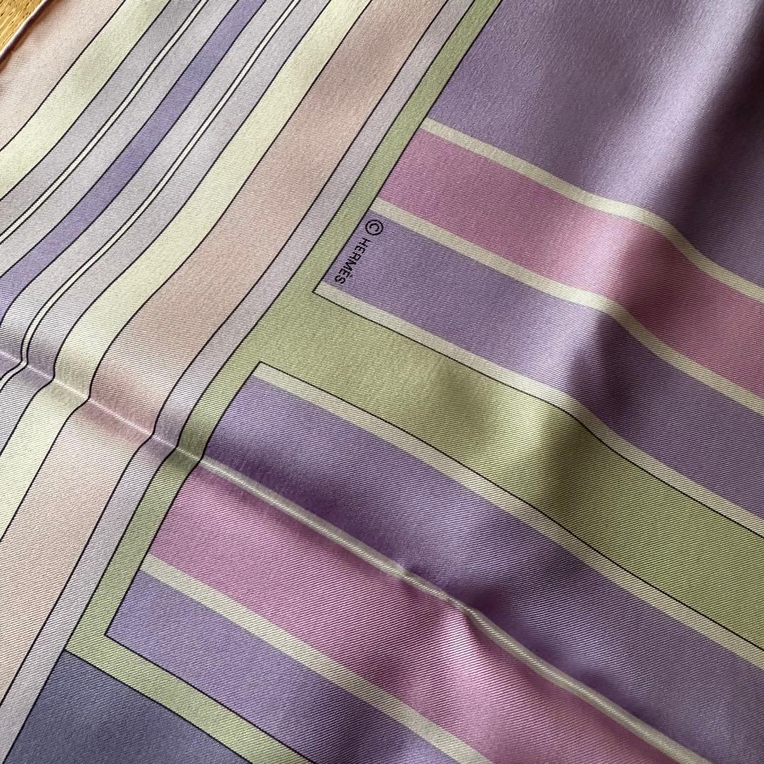 新品　HERMES シルク　スカーフ 馬　ラベンダー　カレ140 大判　稀少