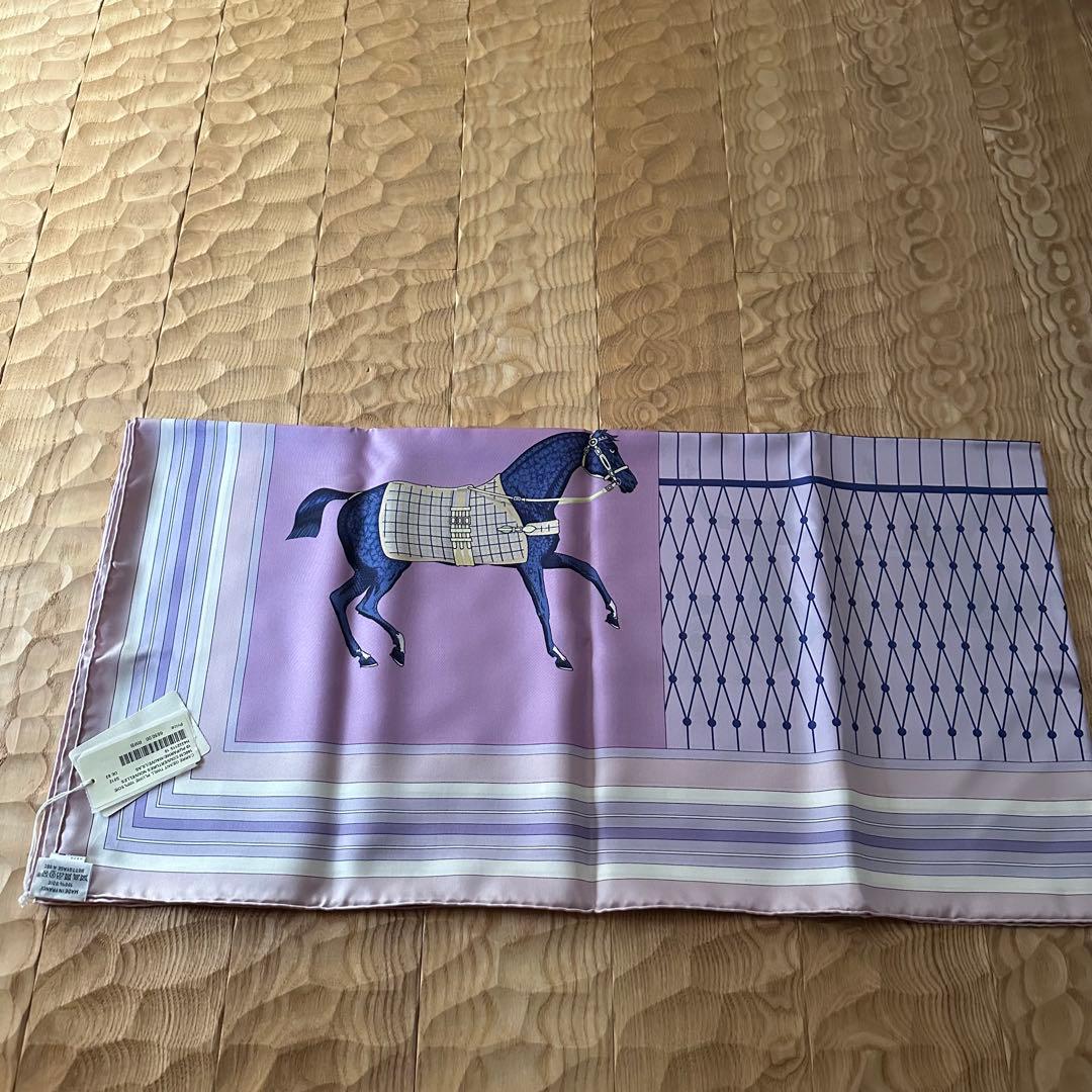 新品　HERMES シルク　スカーフ 馬　ラベンダー　カレ140 大判　稀少