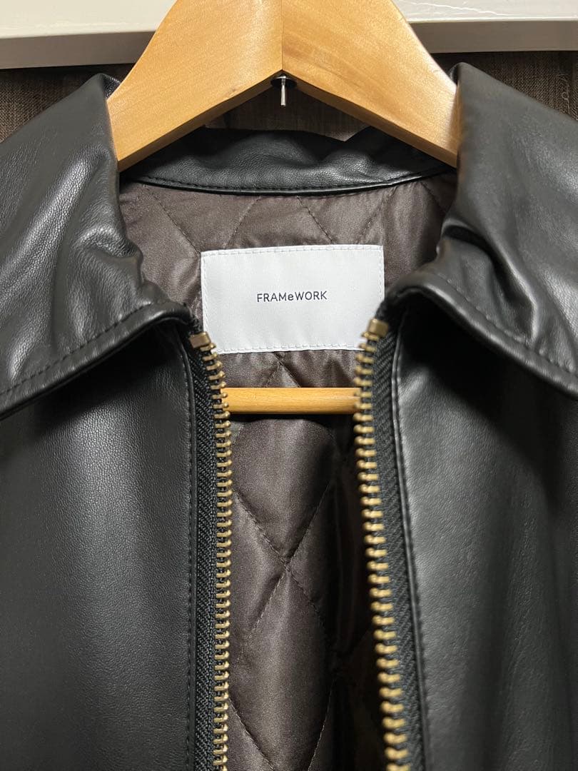 【美品】フレームワーク フェイクレザーフライトジャケット