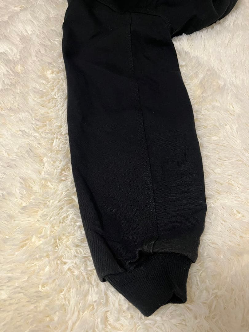 [美品] ゴールデンサイズ　カーハート　アクティブジャケット　ブラック　USA製