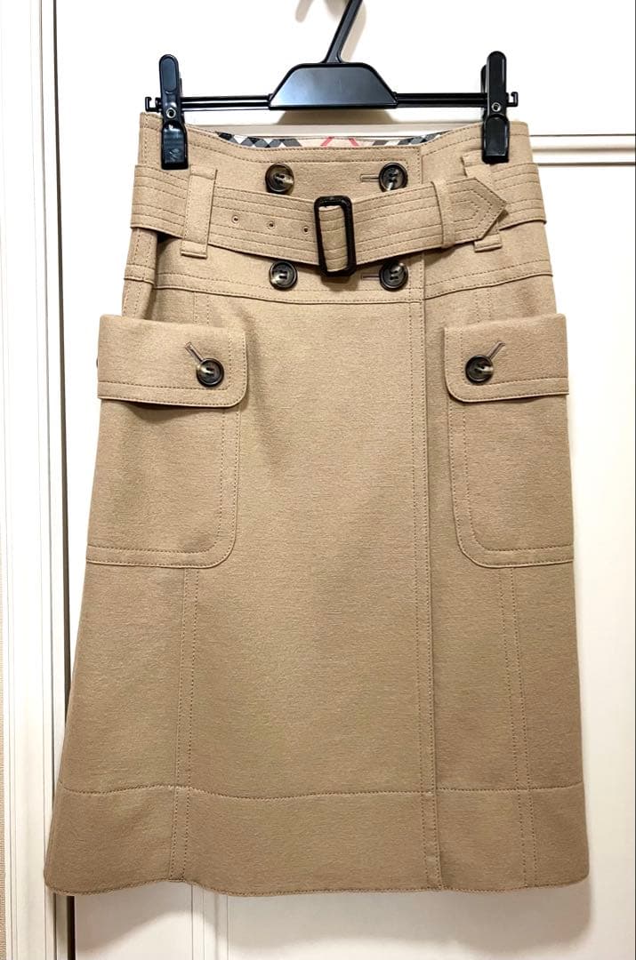 バーバリー三陽商会ベージュウールスカート未使用