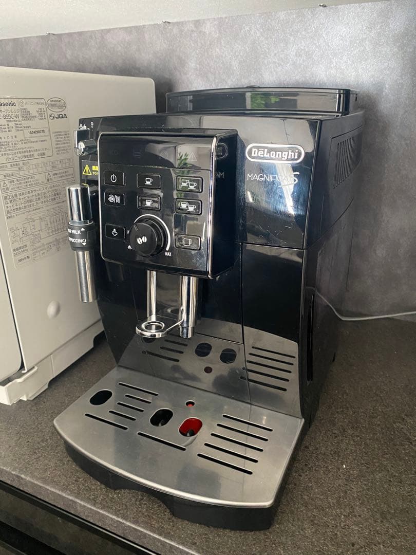 デロンギ マグニフィカS ECAM23120BN エスプレッソマシン
