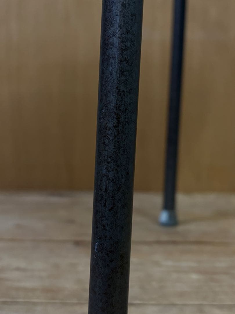 北欧　ヴィンテージ　3本脚スツール 革張り