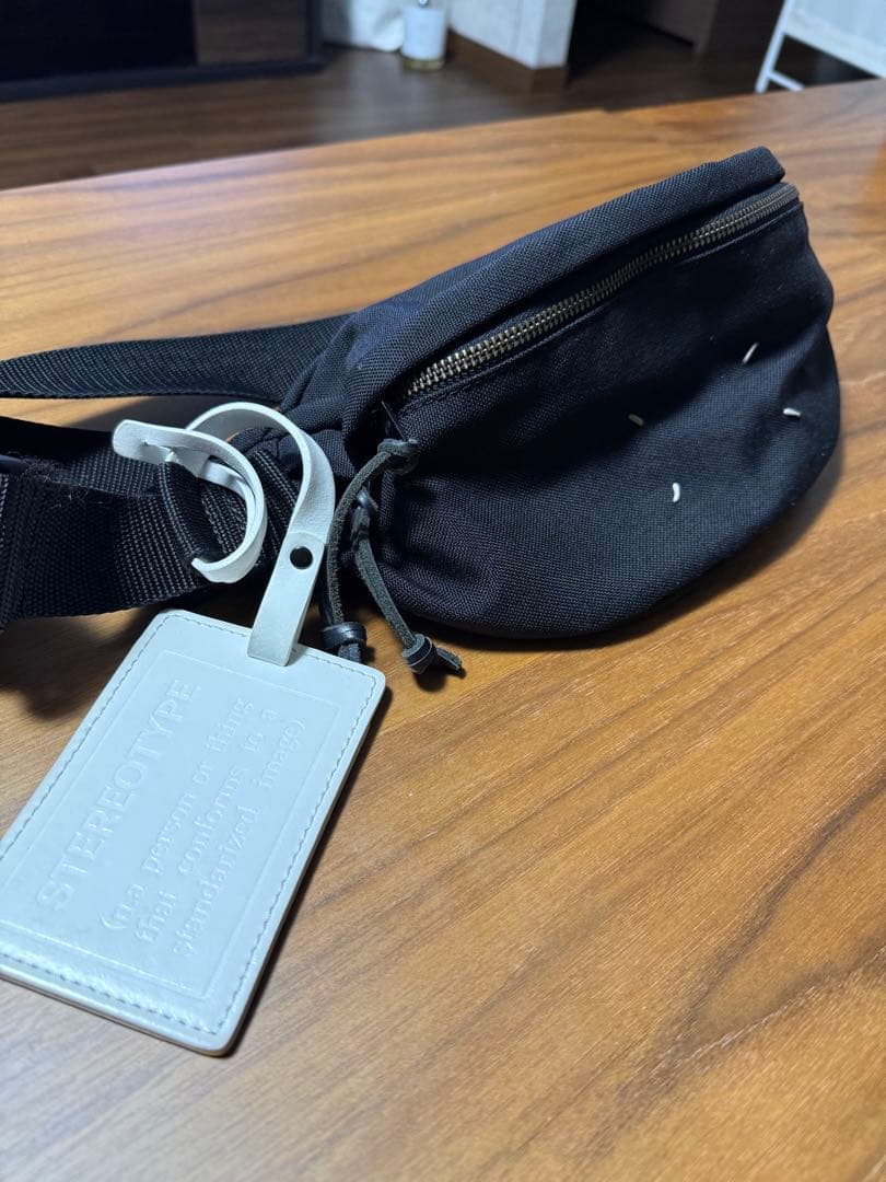 メゾンマルジェラ　ボディバッグ　ブラック