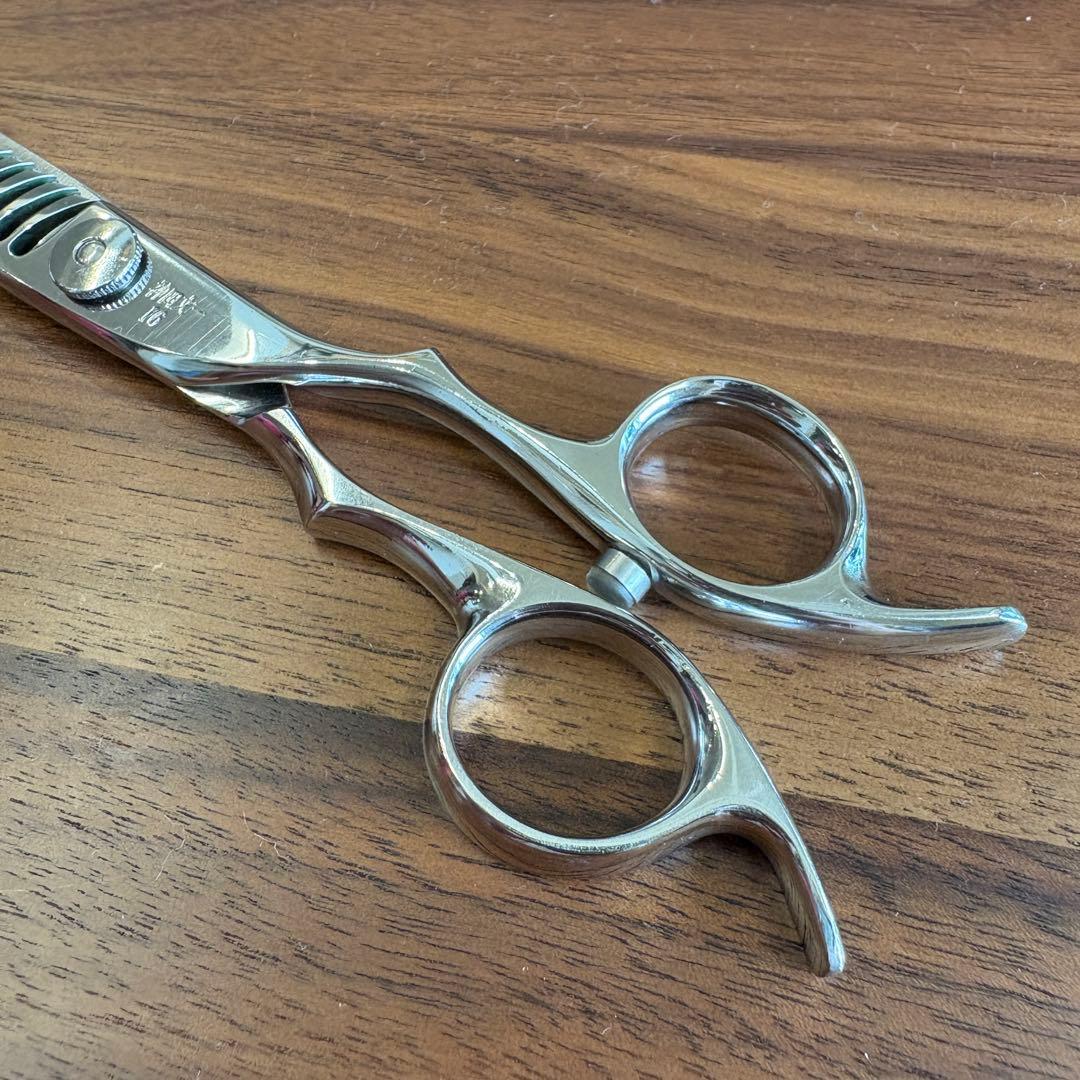 神田文一　sin 梳き鋏　セニングシザー　中古　美容師/理容師