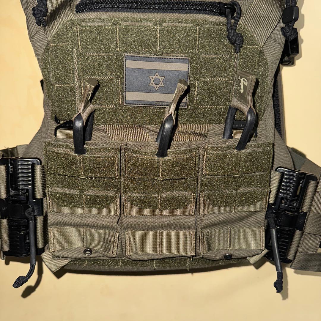 AGILITE K19プレートキャリア　マガジンポーチAG3 実物防弾プレート