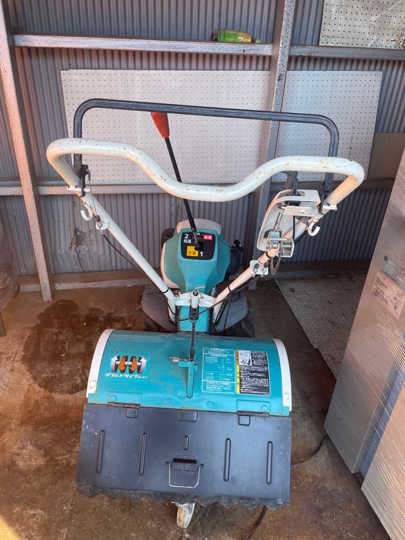 クボタ　管理機　耕運機　TRS60