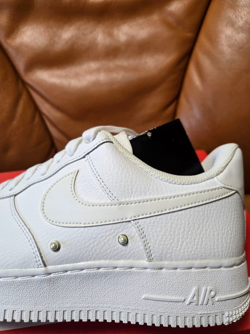 ナイキ ウィメンズ エアフォース 1 ロー \"パールズ\" ホワイト/ホワイト