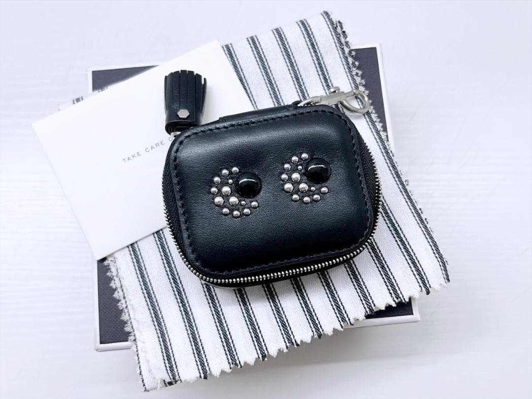 ほぼ未使用　アニヤハインドマーチ　アイズ　イヤホンケース　チャーム　198127