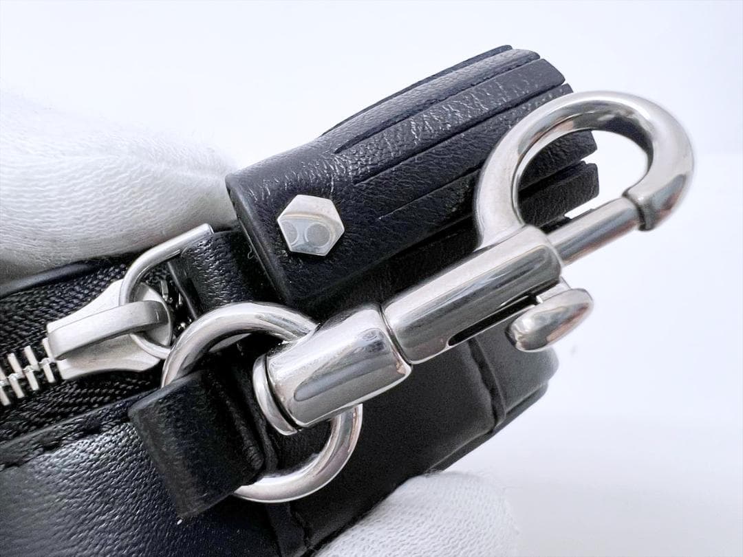 ほぼ未使用　アニヤハインドマーチ　アイズ　イヤホンケース　チャーム　198127