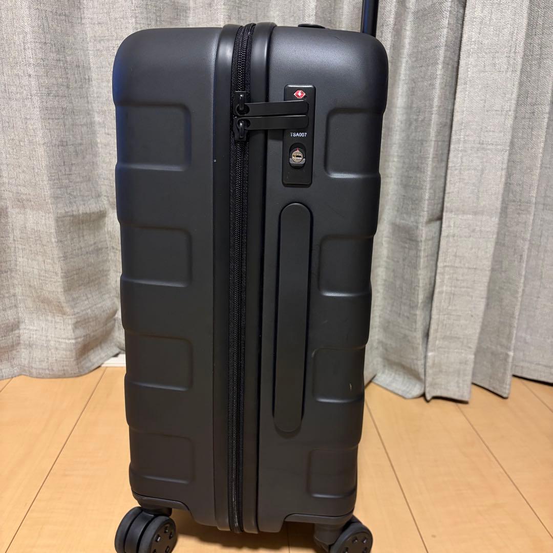 未使用に近い　無印　キャリー　ブラック　36L