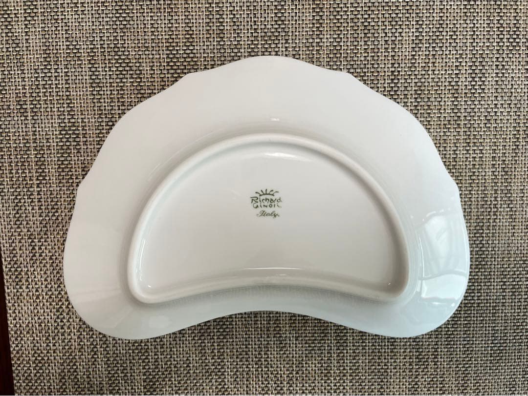 【廃盤型】　ジノリ　ミュージオクラシコ　クレセント皿