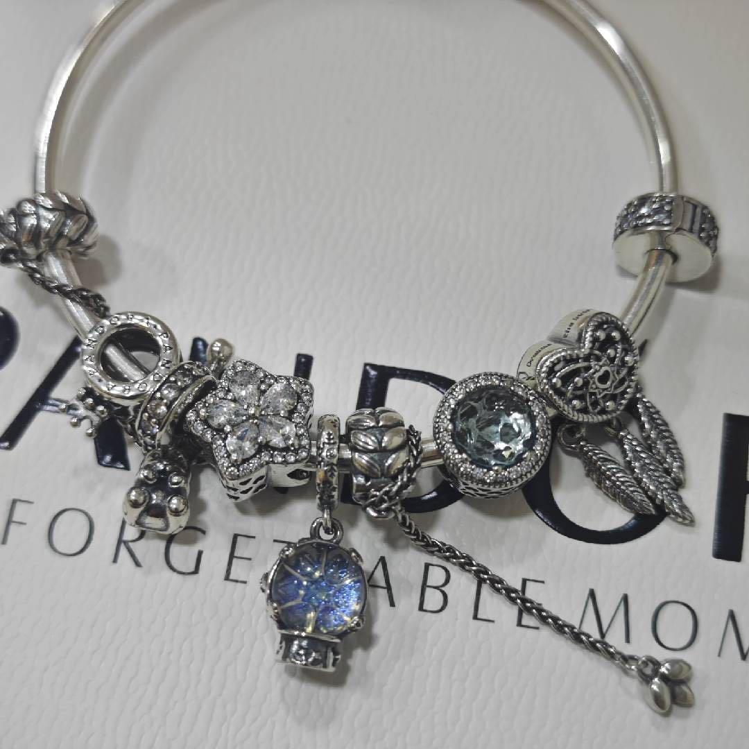 [Pandora ]チャーム付きシルバーブレスレット 18cm