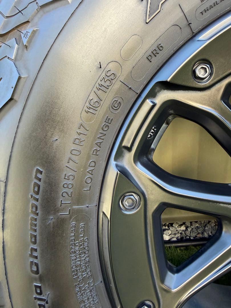 ろ*ん様 ジープラングラーJLJKジェップセンMJCR216BFグッドリッチA/