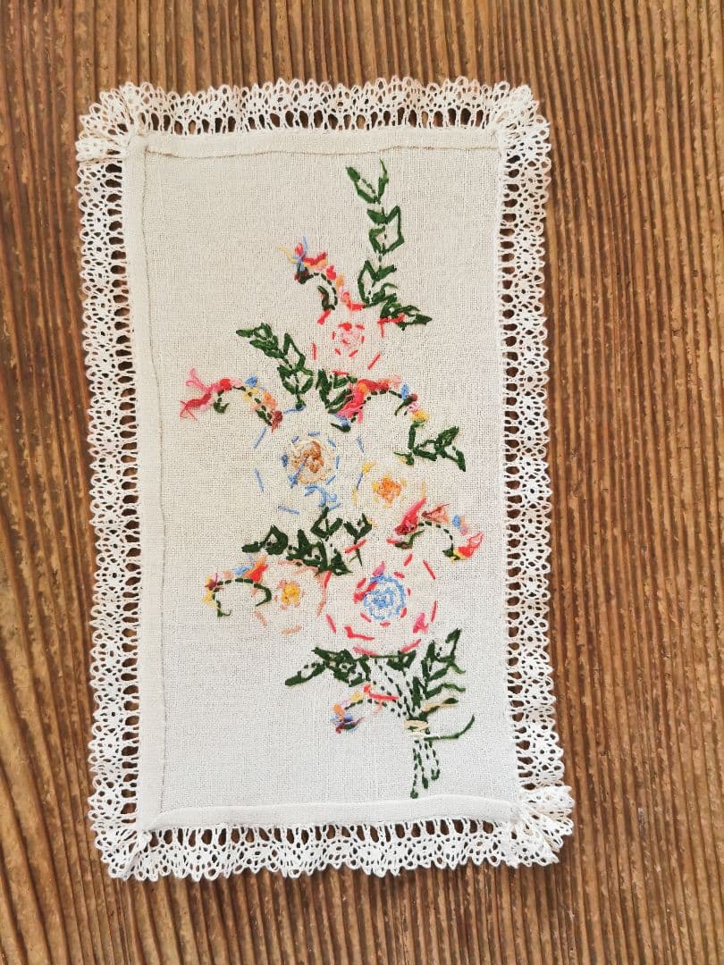アンティーク フランス ロゼッタの花束 ボビンレース装飾 リネントレイクロス