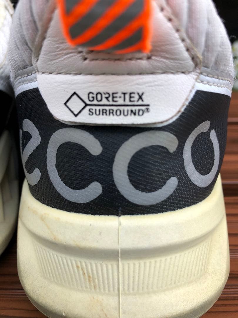 343番美品ECCOゴルフシューズ39 24.5cmスパイクレスGORE-TEX