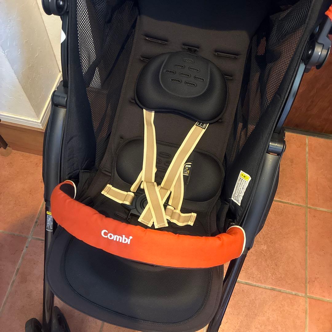 Combi ベビーカー　Age エッグショック　ベビーシート　ベビーマフ付き
