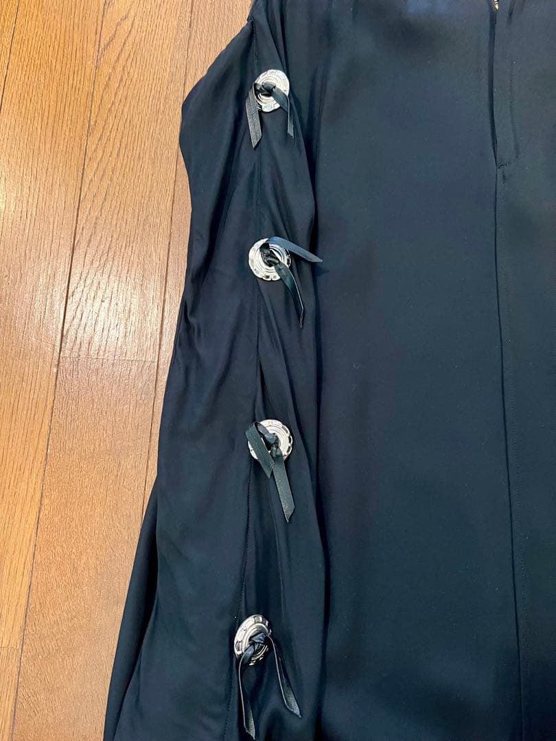 TOGA PULLA トーガプルラ バックルベルト付きスカート ブラック