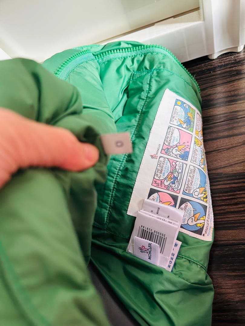 MONCLER グリーン ダウンベスト