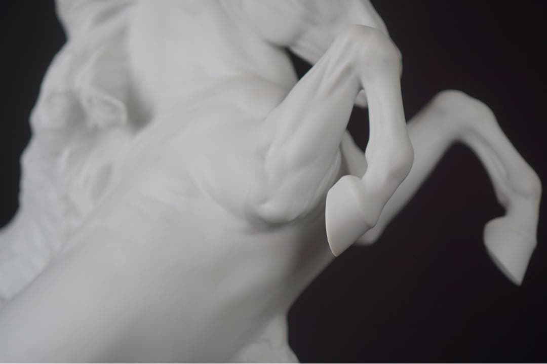 リヤドロ 8762 独立自尊 フィギュリン UNBREAKABLE SPIRIT