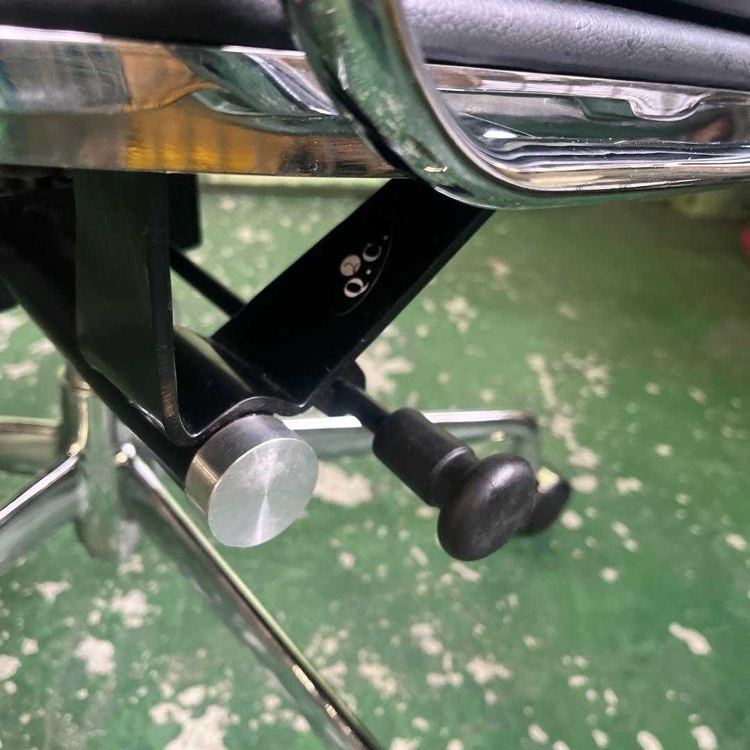 7*7様 イームズ アルミナム マネジメントチェア ソフトパッド 椅子 リプロダ