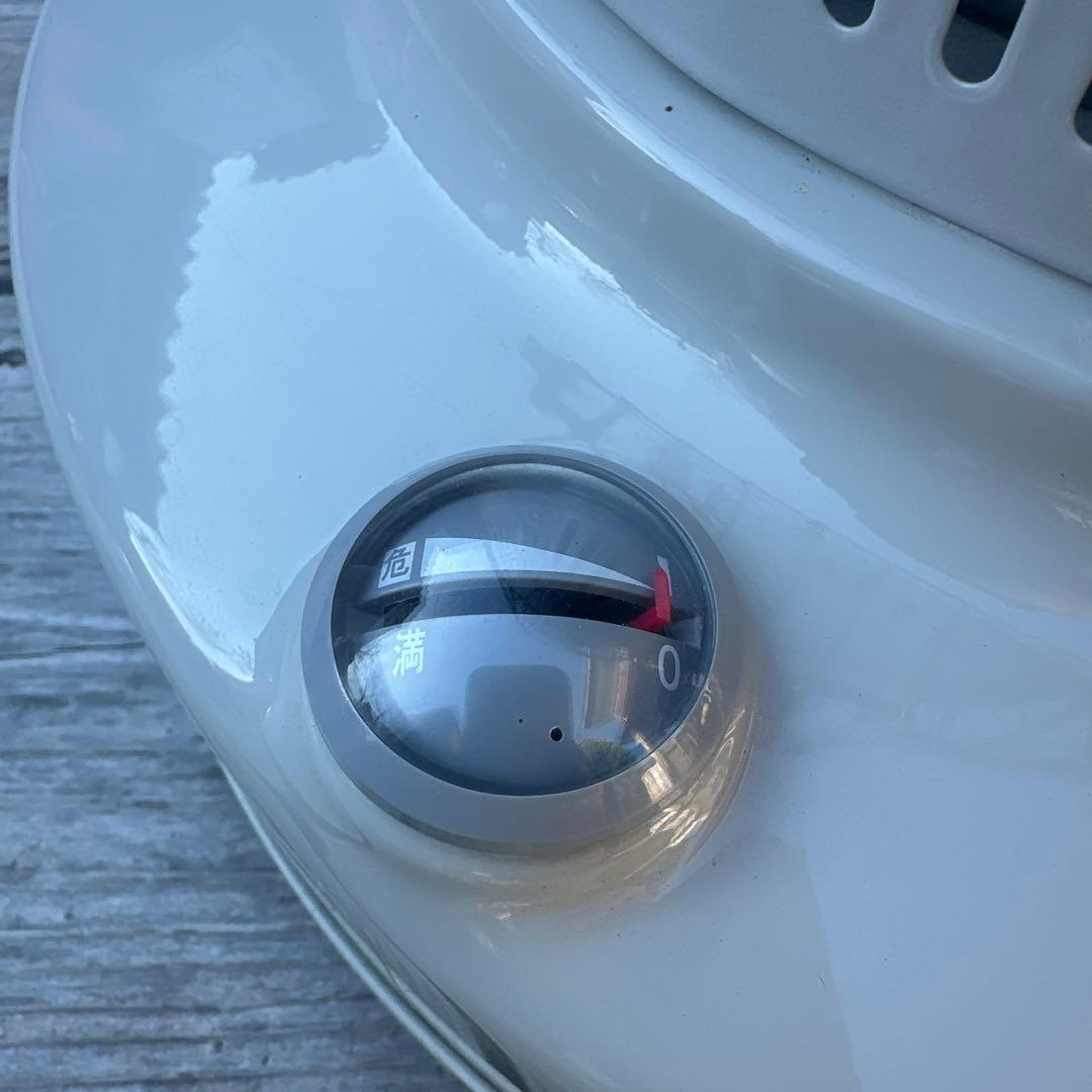 タカチャン　2022年製　トヨトミ 石油ストーブ KS67HW おまけ付き