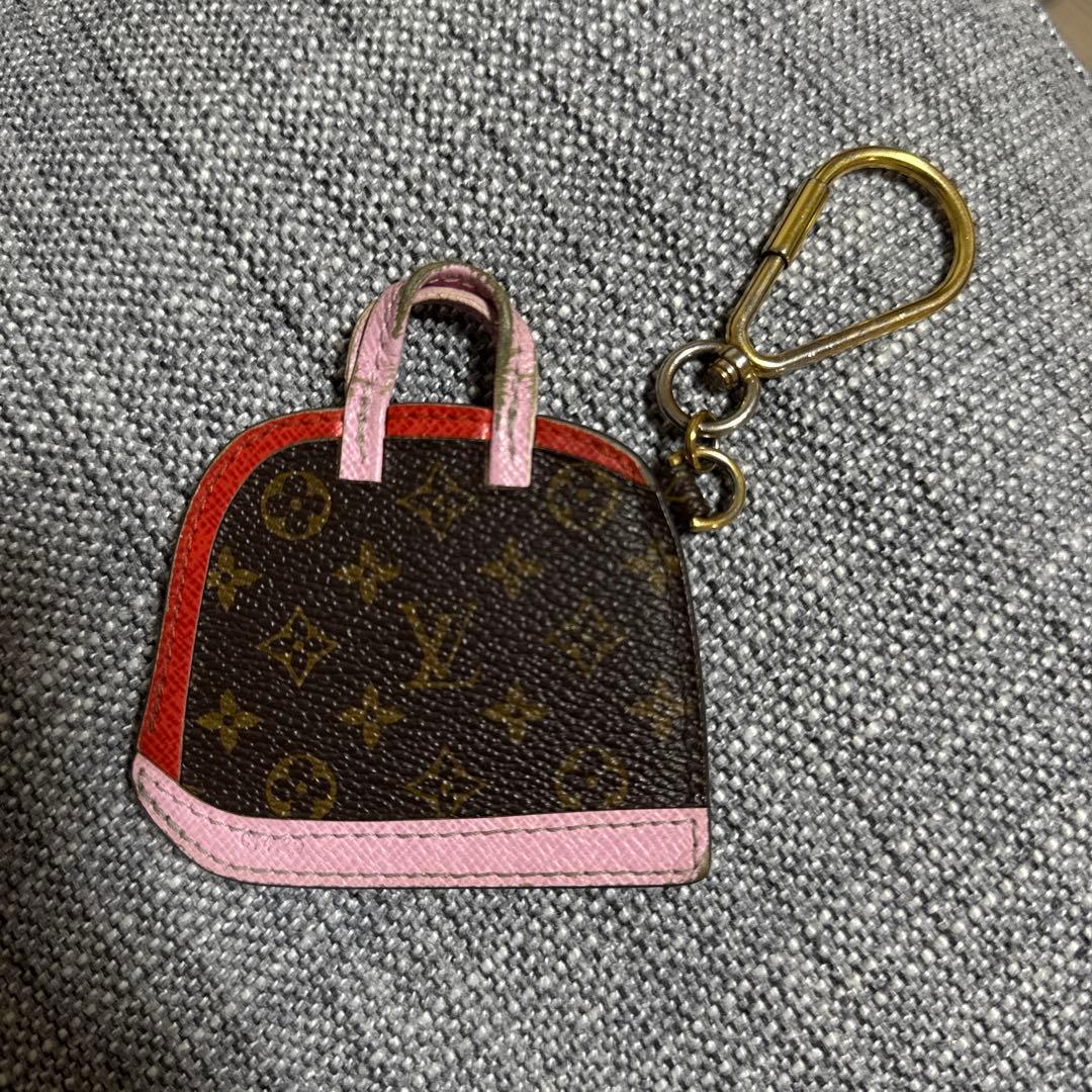 Louis Vuitton Alma キーホルダー